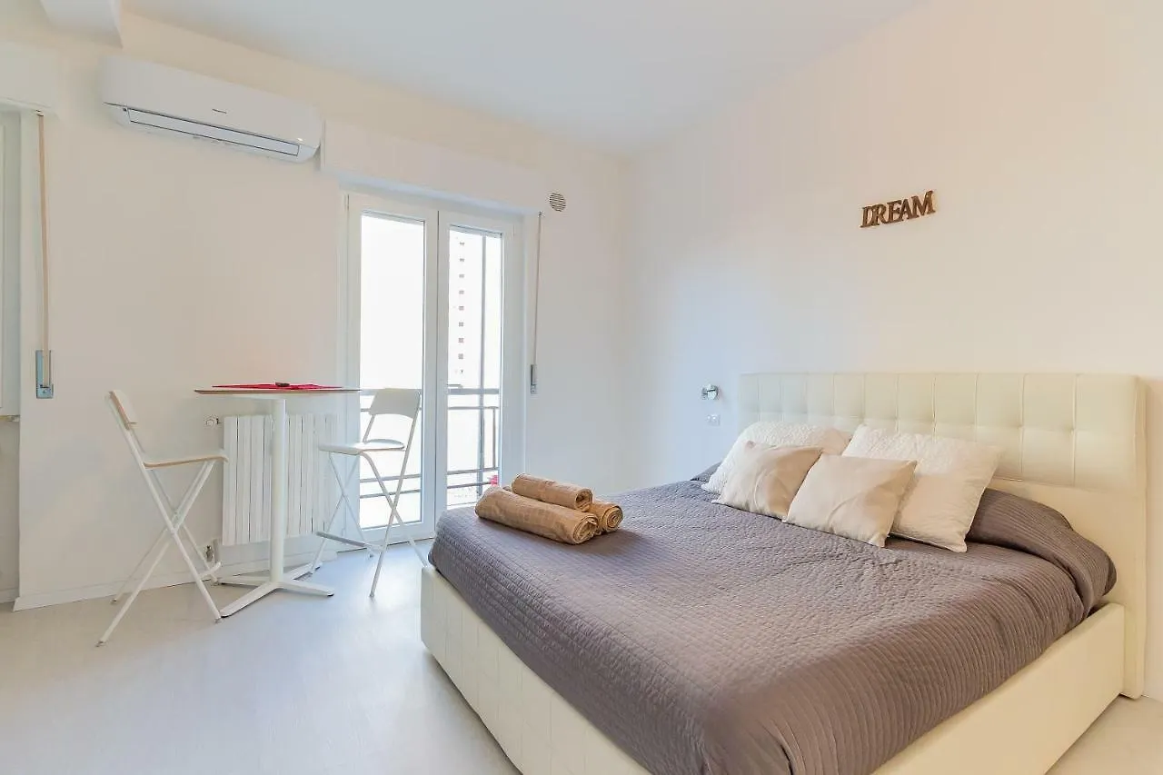 Alessia'S Flat- Milano M3 Corvetto Lejlighed Italien